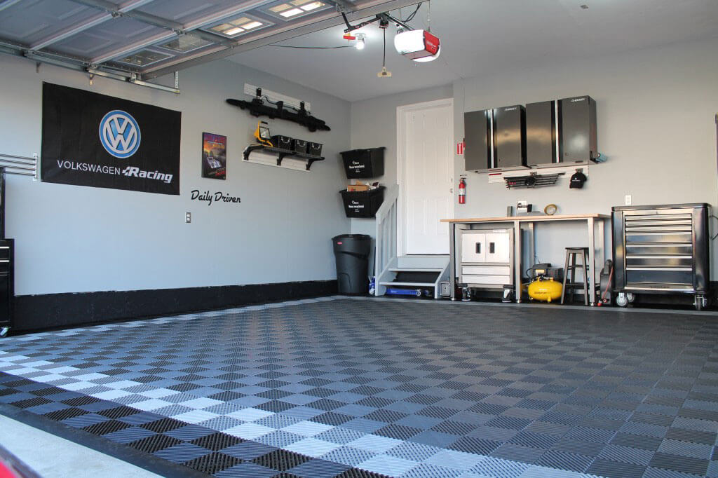 clean-garage-racedeck-flooring